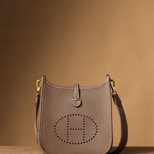 Evelyne 16cm TC 가죽 핸드스티치